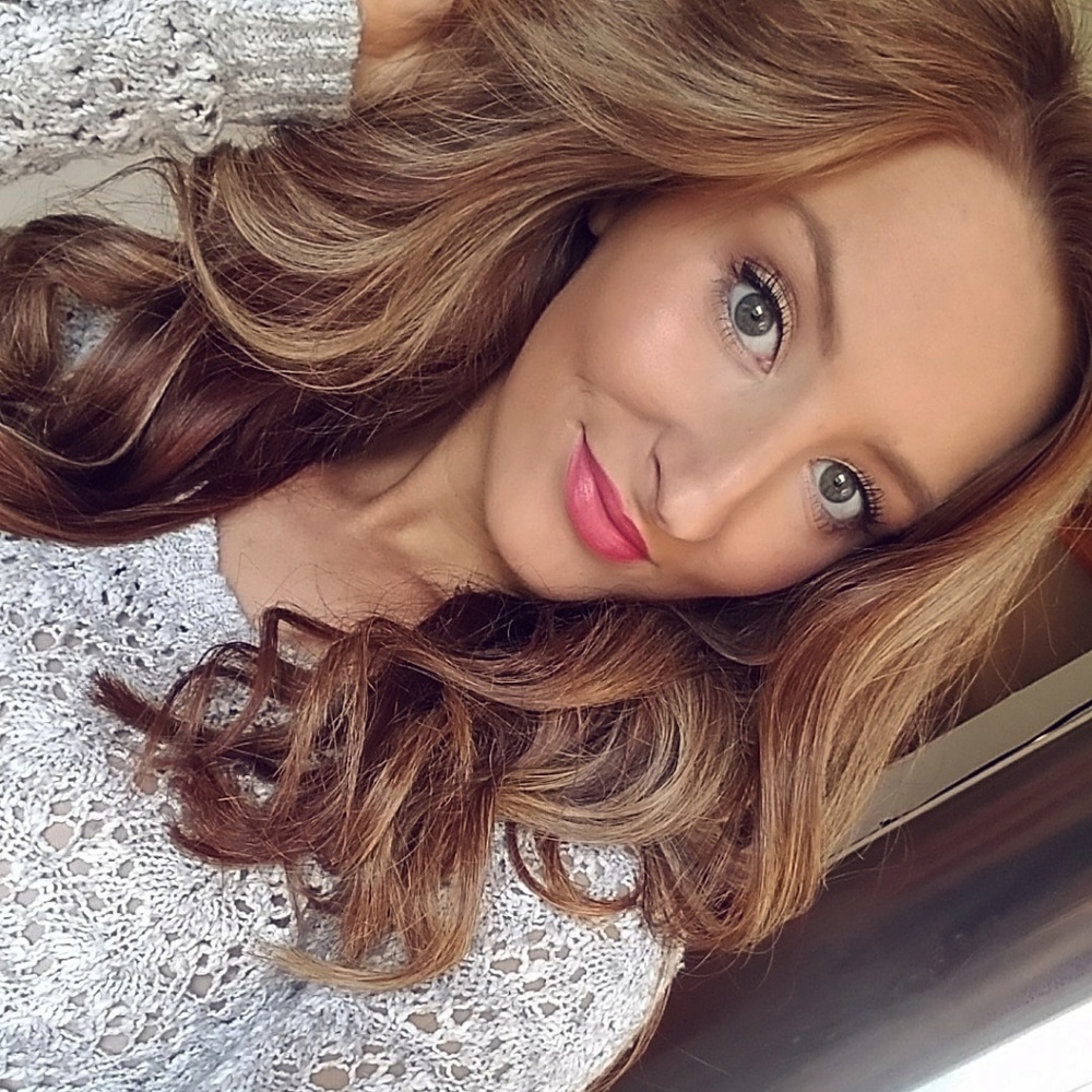 Meet your Posher, Larissa